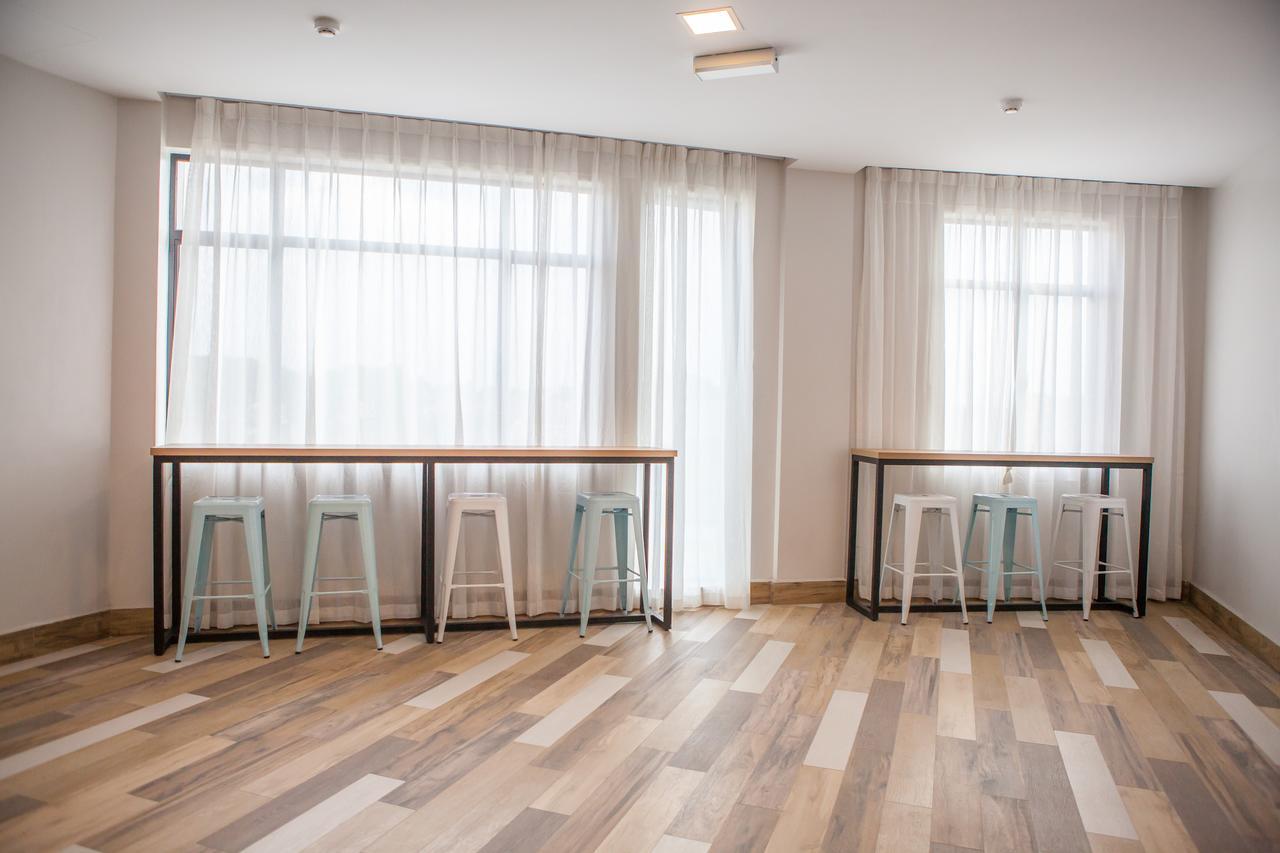 Bzz Hotel Skudai Buitenkant foto