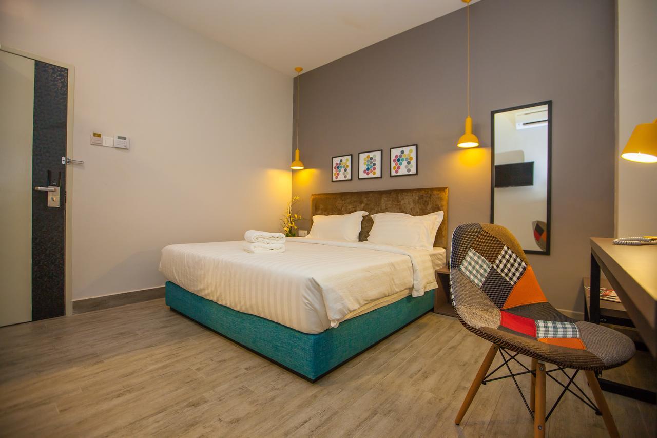 Bzz Hotel Skudai Buitenkant foto
