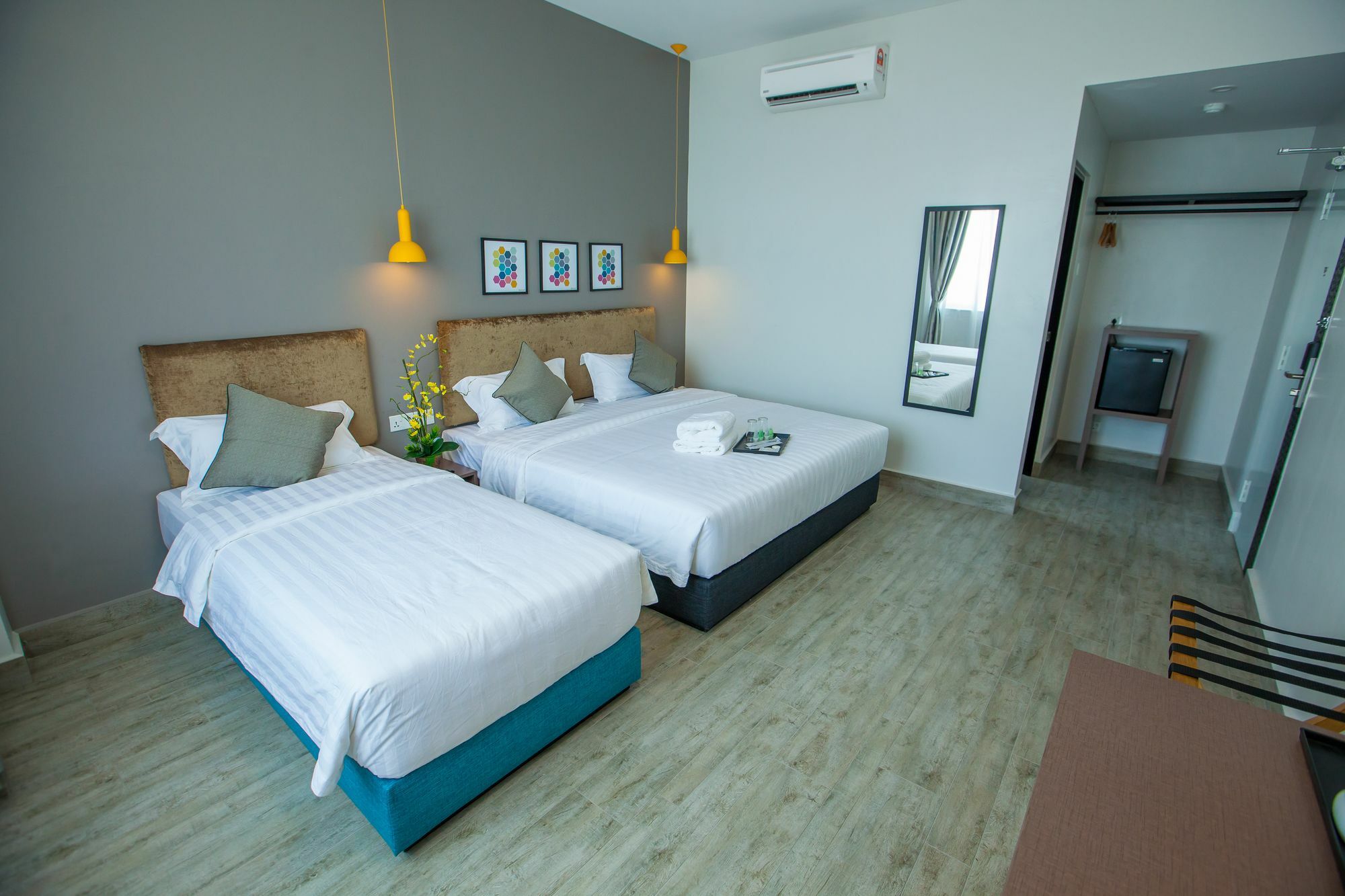 Bzz Hotel Skudai Buitenkant foto