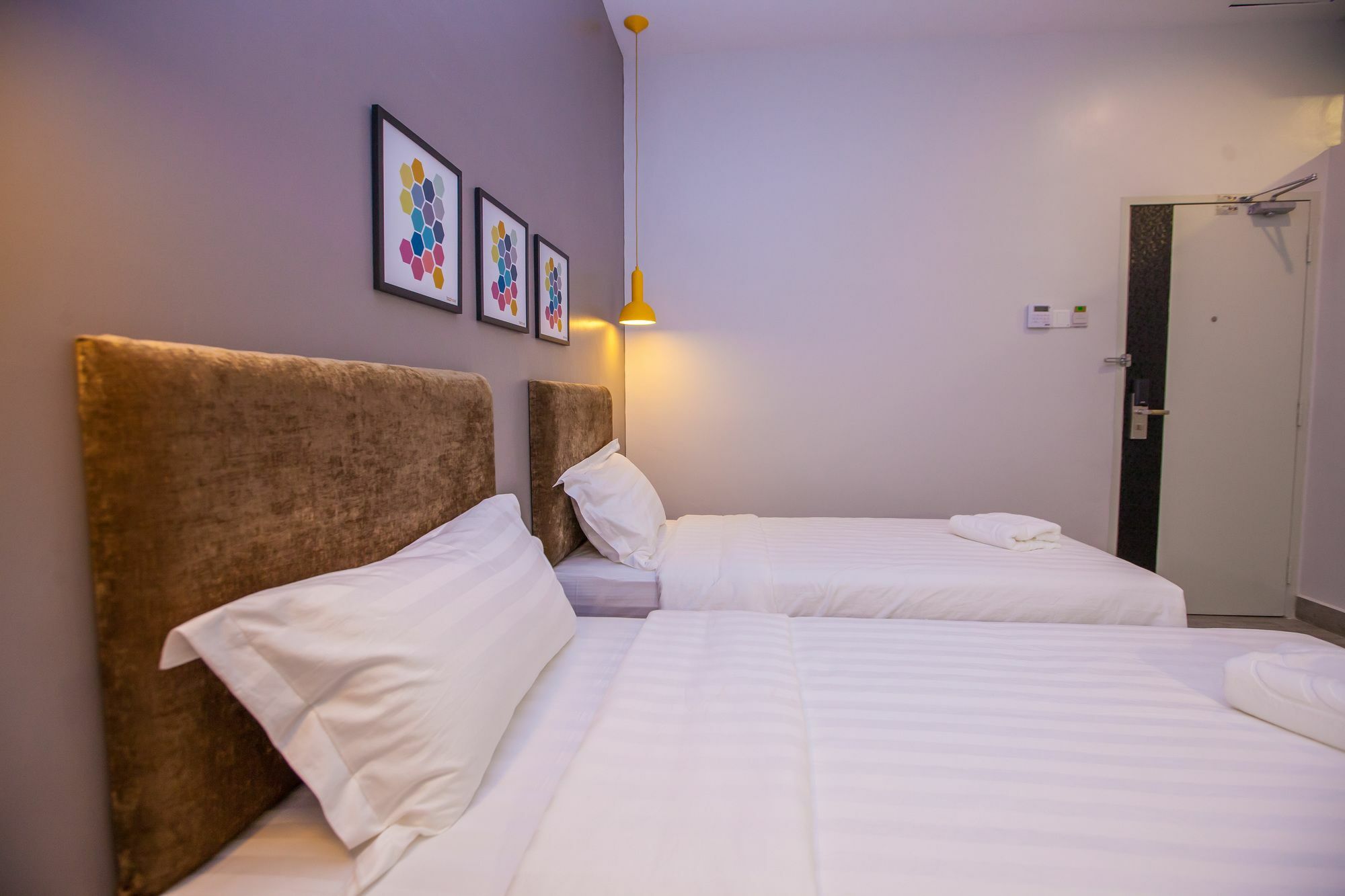 Bzz Hotel Skudai Buitenkant foto